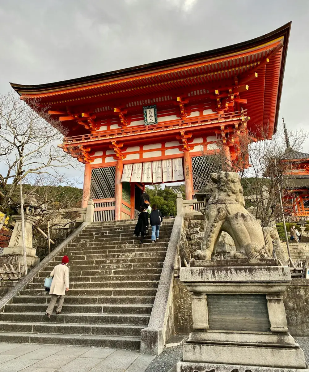Kiyomizu-dera gate, Kyoto